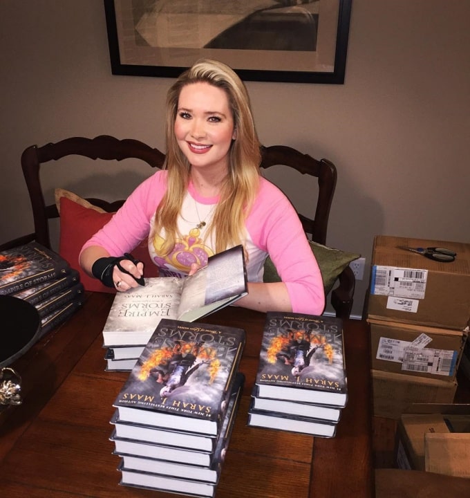 Sarah J. Maas’ Net Worth