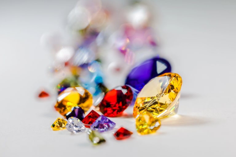 how to choose the perfect rhinestones for your jewelry creations