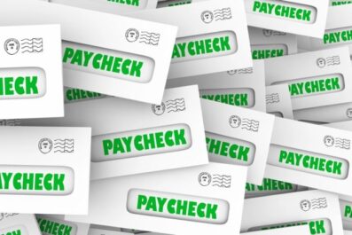 what are the financial benefits of receiving your paycheck early