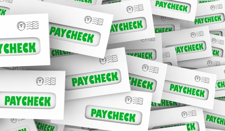 what are the financial benefits of receiving your paycheck early