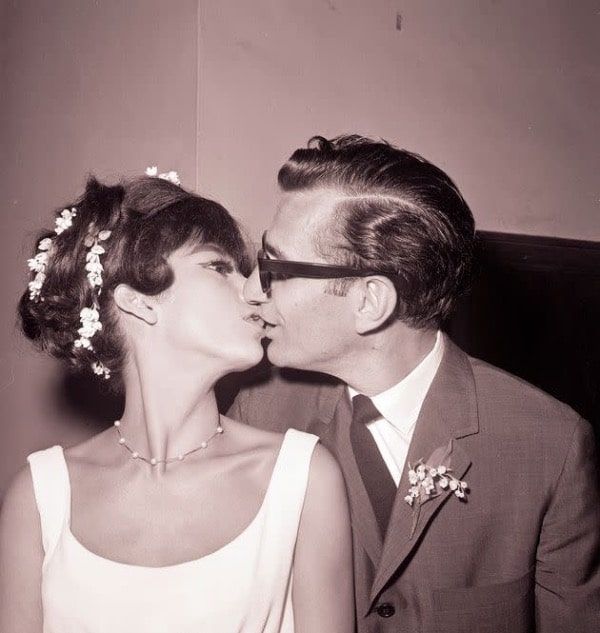 Rita Moreno and Leonard Gordon married in 1965